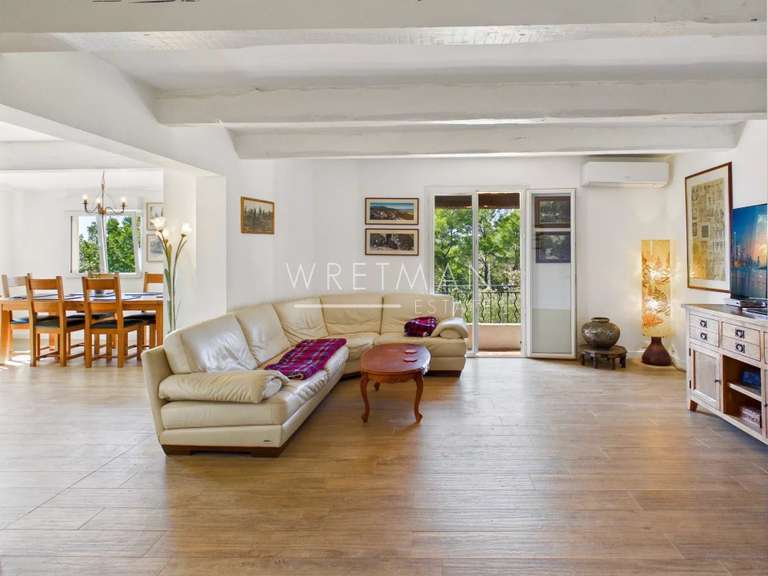 Propriété Draguignan - 6 chambres - 266m²