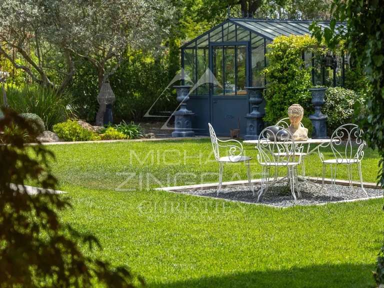 Propriété Draguignan - 3 chambres - 295m²