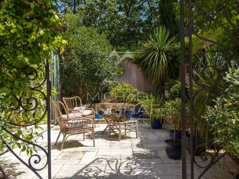 Propriété Draguignan - 3 chambres - 295m²
