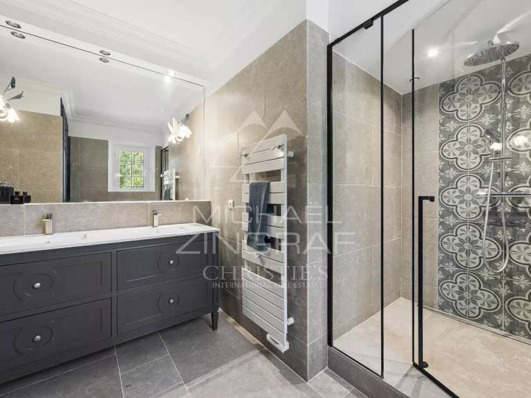 Propriété Draguignan - 3 chambres - 295m²