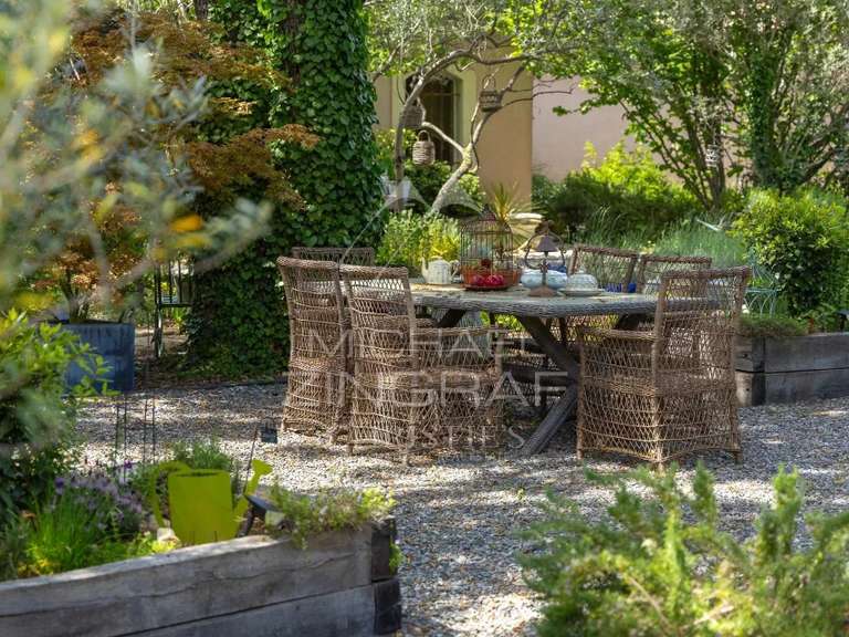 Propriété Draguignan - 3 chambres - 295m²