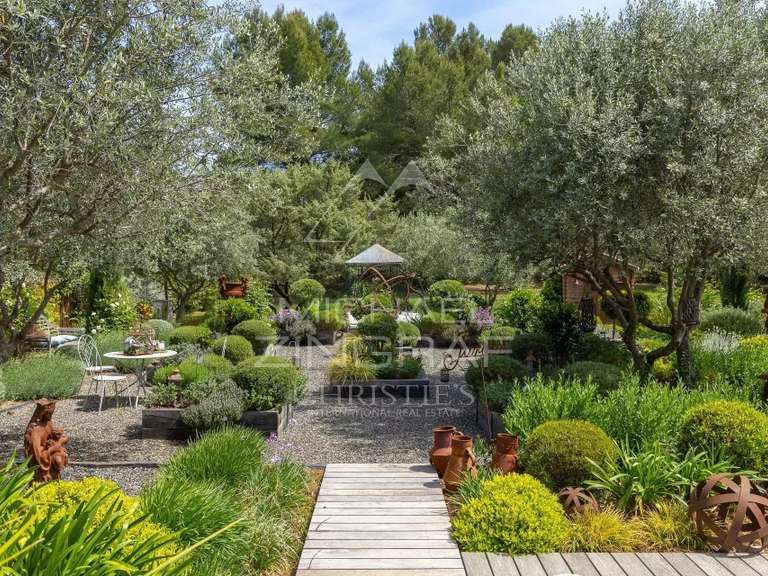 Propriété Draguignan - 3 chambres - 295m²
