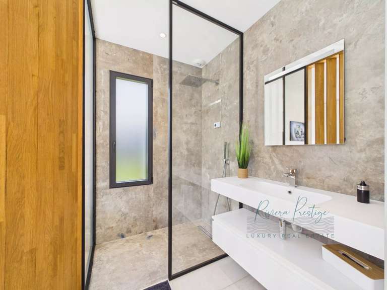 Propriété Draguignan - 4 chambres - 310m²