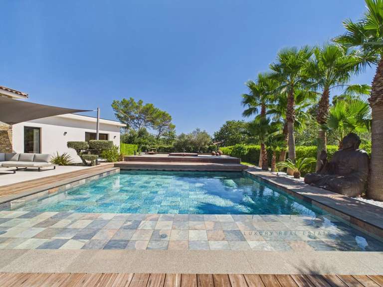 Propriété Draguignan - 4 chambres - 310m²