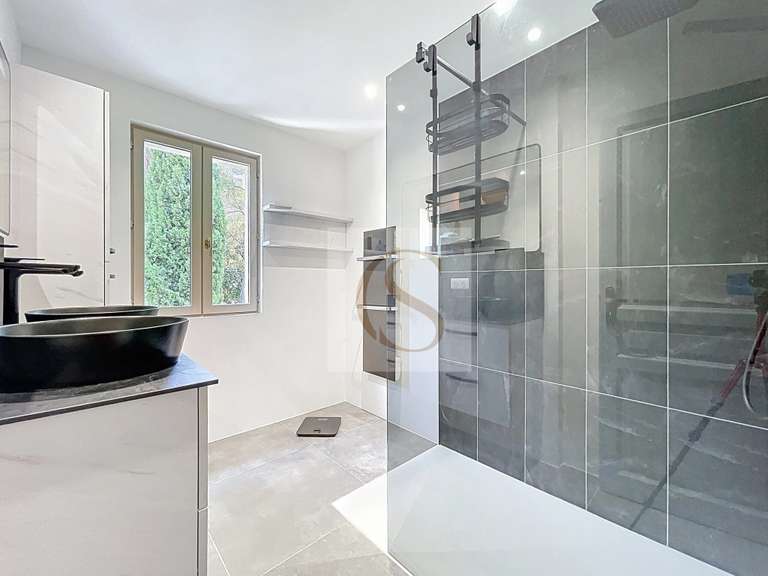 Villa Draguignan - 4 bedrooms - 157m²