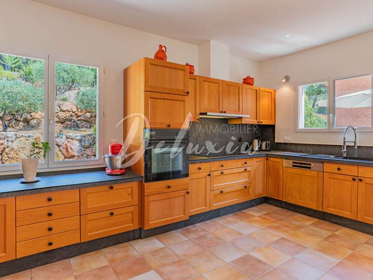 Villa Draguignan - 4 bedrooms - 180m²