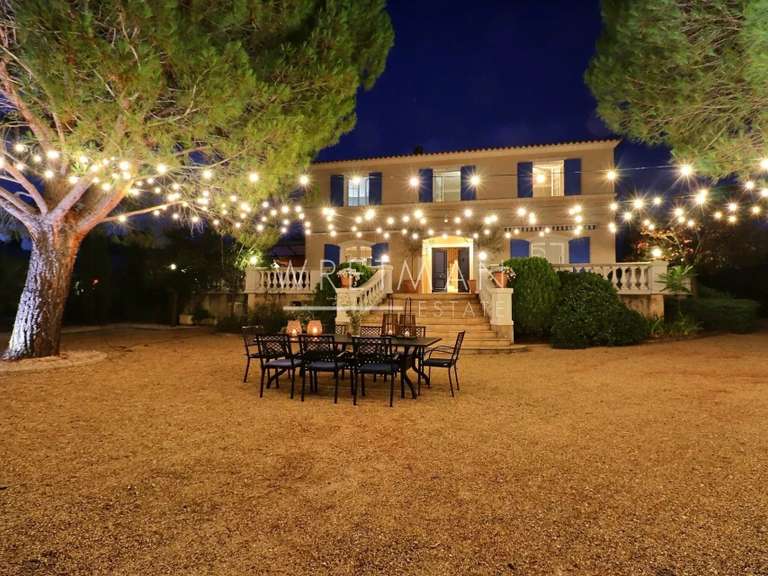 Villa Draguignan - 5 chambres - 281m²