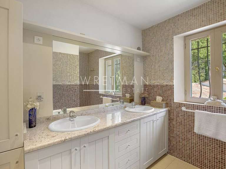 Villa Draguignan - 3 chambres - 436m²