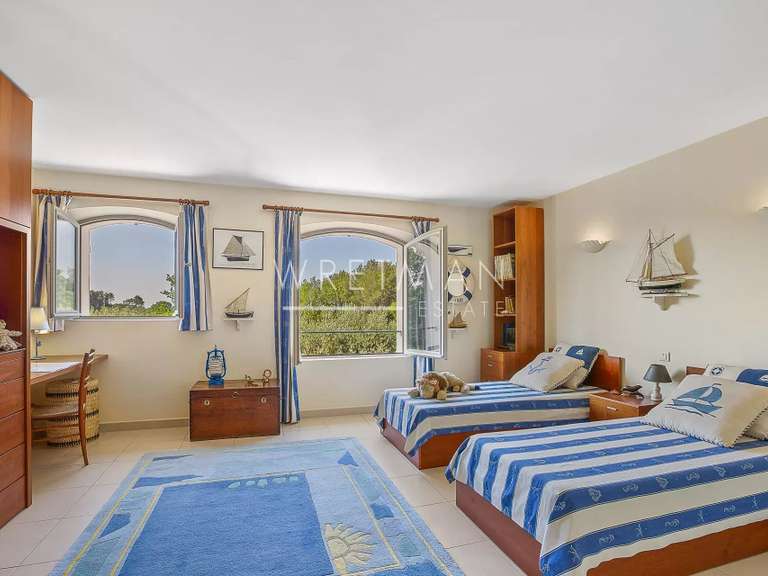 Villa Draguignan - 3 chambres - 436m²