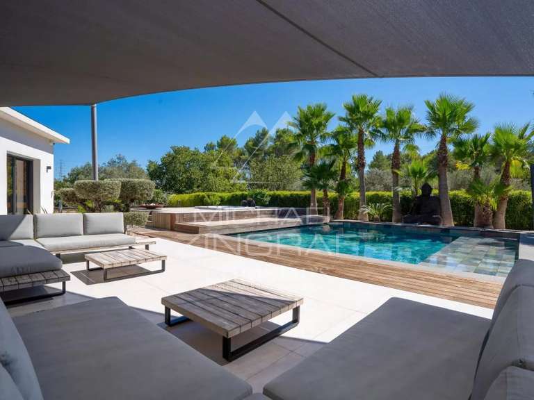 Villa Draguignan - 4 chambres - 200m²