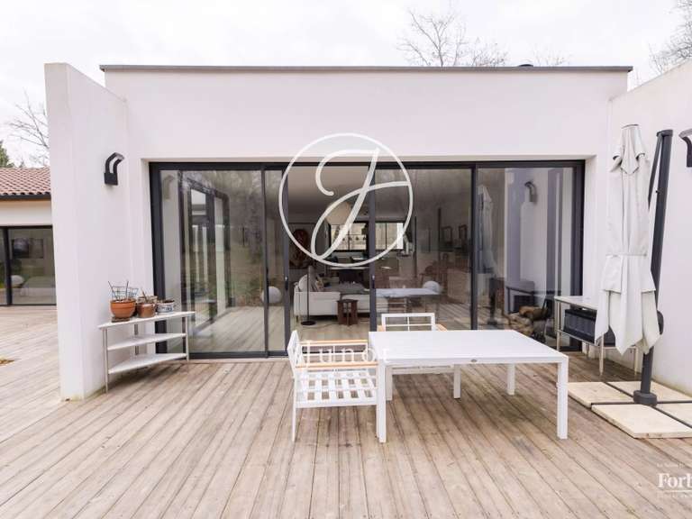 Villa Drémil-Lafage - 3 bedrooms - 200m²