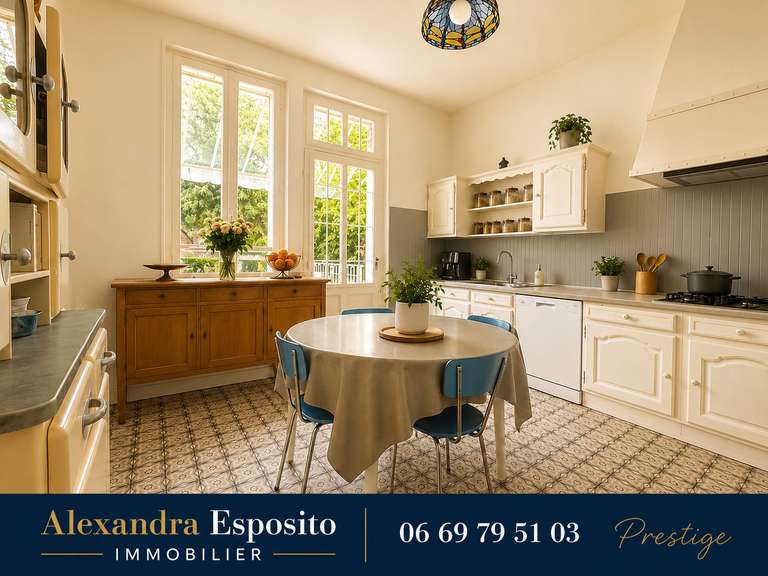 Maison Dreux - 7 chambres - 230m²