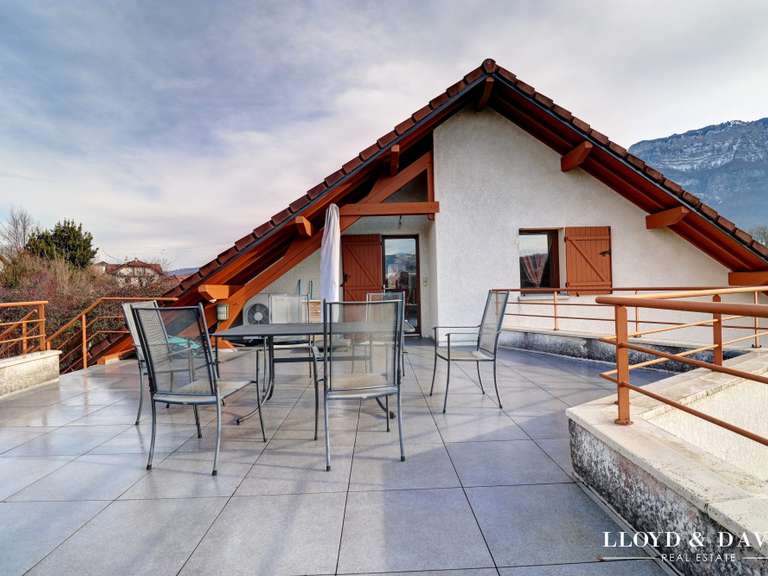 House Drumettaz-Clarafond - 4 bedrooms - 170m²