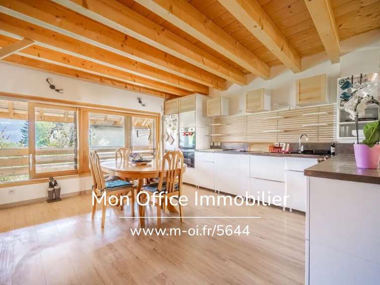 Apartment Duingt - 4 bedrooms - 103m²