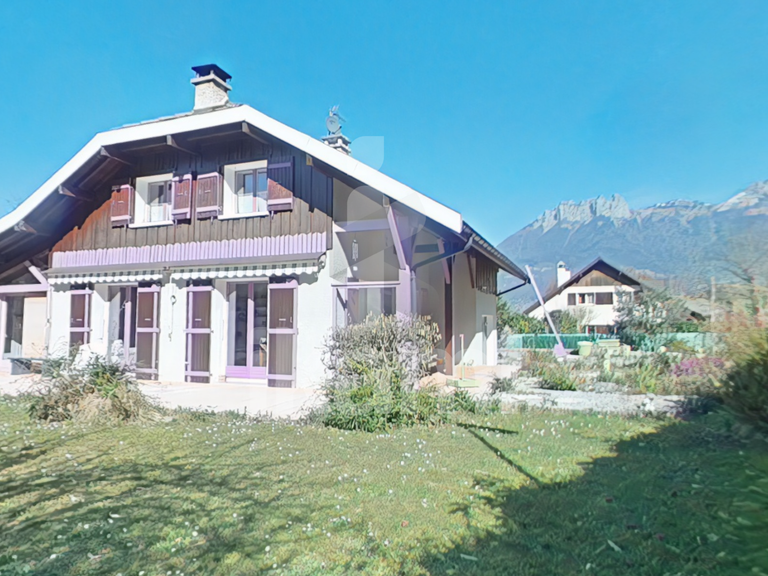 Maison Duingt - 4 chambres - 130m²