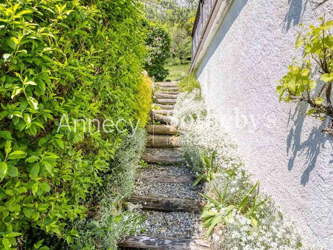 House Duingt - 6 bedrooms - 260m²