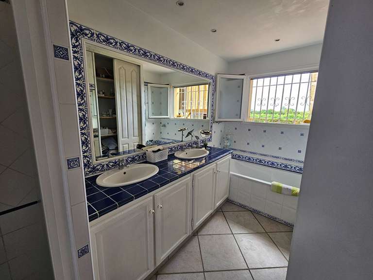 Maison Eauze - 4 chambres - 310m²