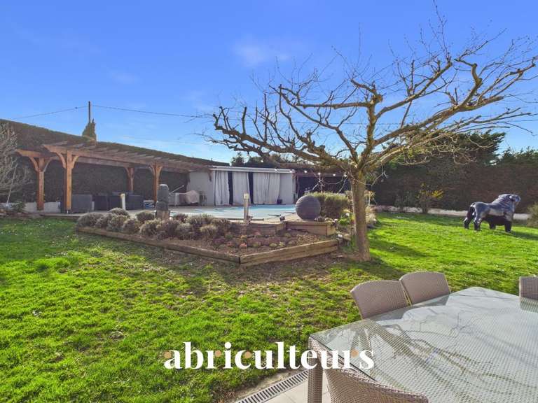 Maison Échalas - 4 chambres - 19m²