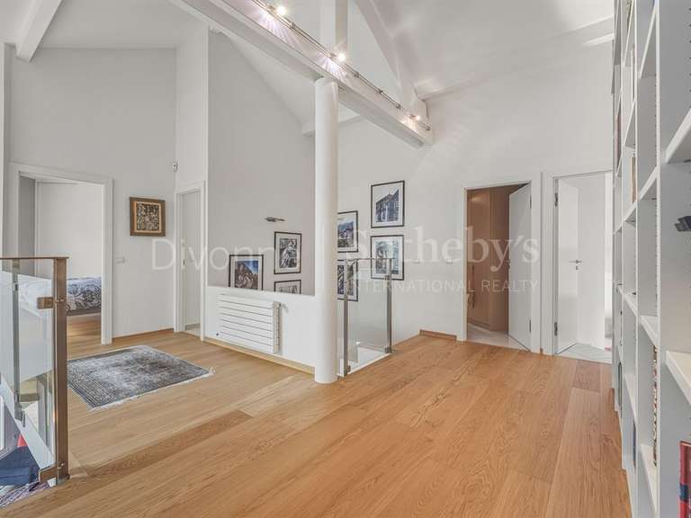 Maison Échenevex - 4 chambres - 244m²