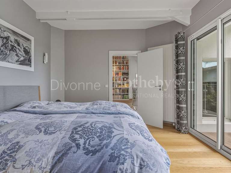 Maison Échenevex - 4 chambres - 244m²