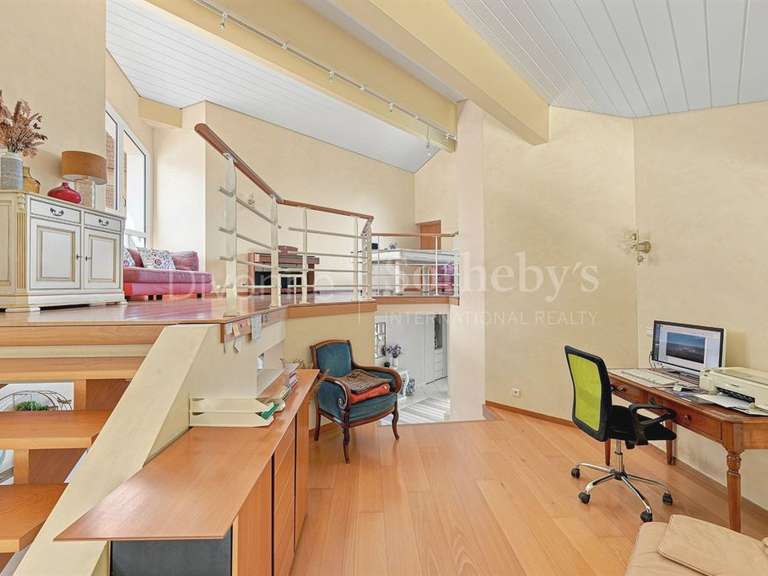 Maison Échenevex - 3 chambres - 300m²