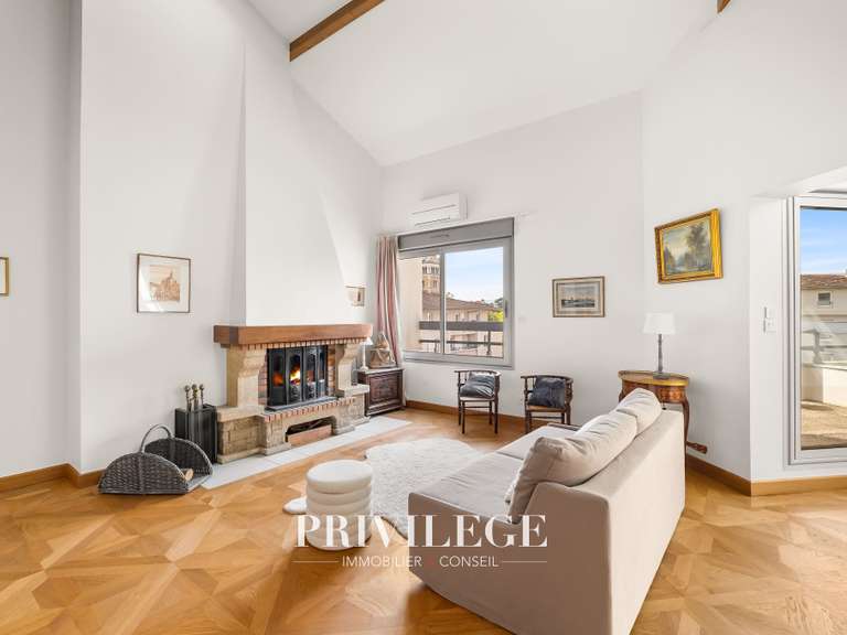 Appartement Écully - 5 chambres - 192m²