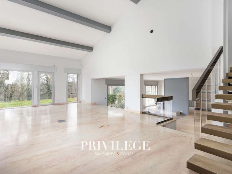 House Écully - 4 bedrooms - 250m²