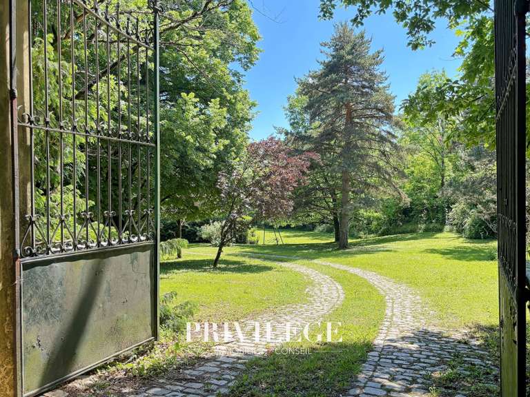 House Écully - 4 bedrooms - 250m²