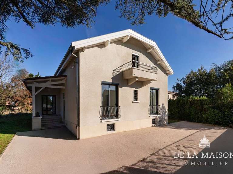 House Écully - 5 bedrooms