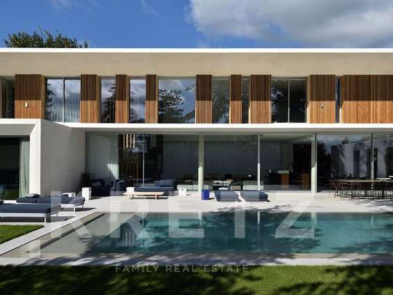 House Écully