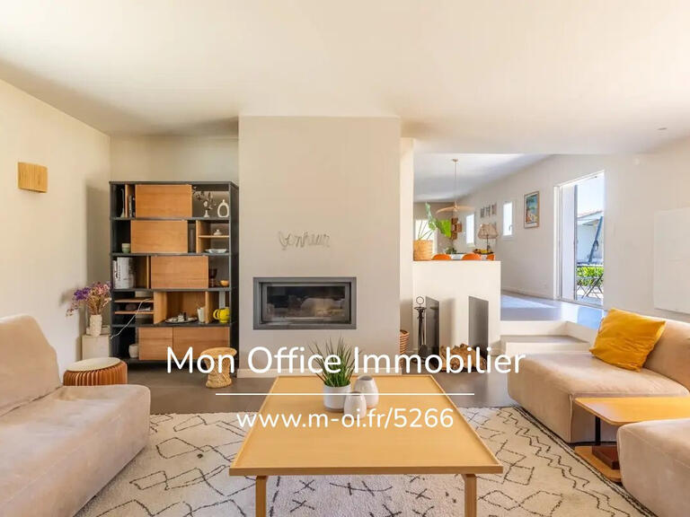 Maison Éguilles - 5 chambres - 195m²