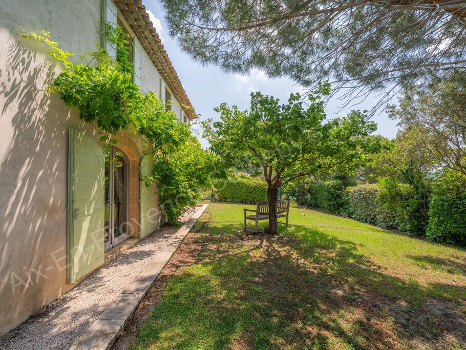 House Éguilles