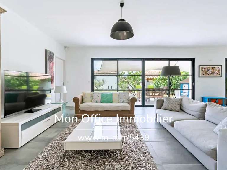 House Éguilles - 5 bedrooms - 180m²