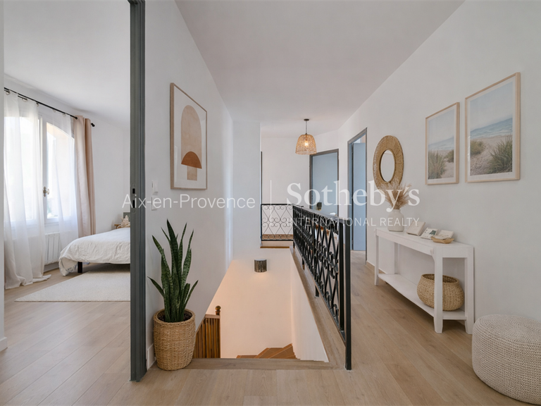 Maison Éguilles - 5 chambres - 200m²