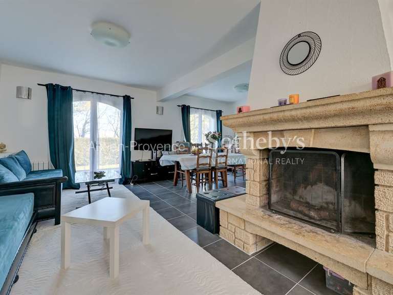 Maison Éguilles - 5 chambres - 200m²