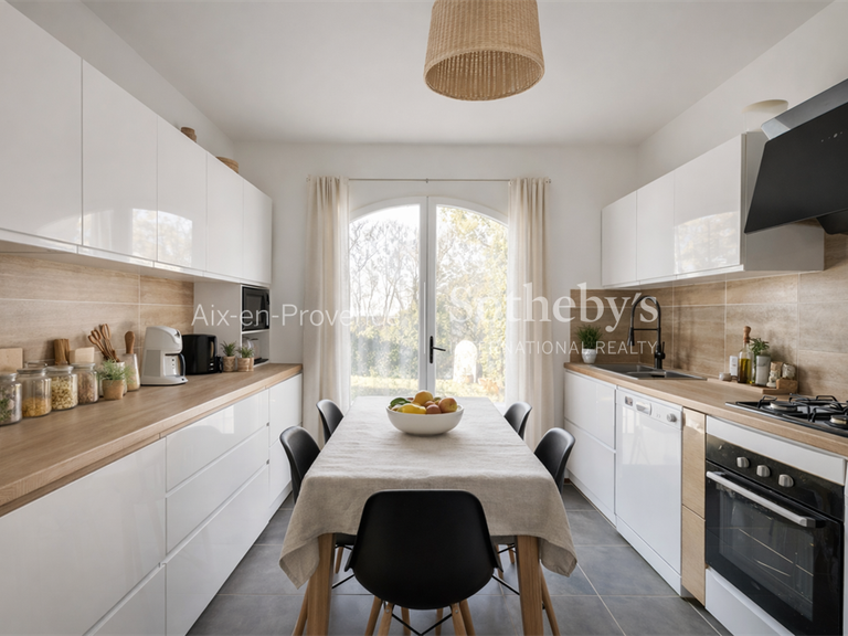 Maison Éguilles - 5 chambres - 200m²