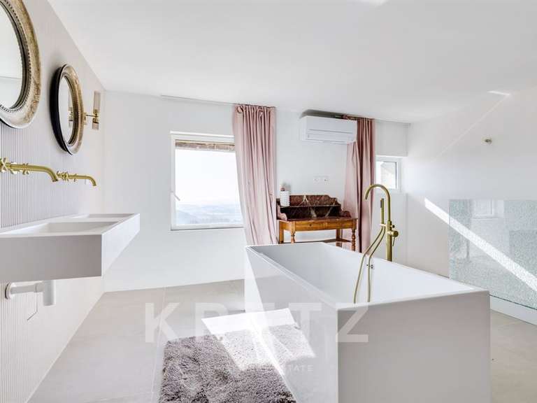 Maison Éguilles - 4 chambres - 160m²