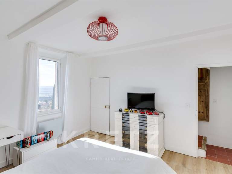 Maison Éguilles - 4 chambres - 160m²