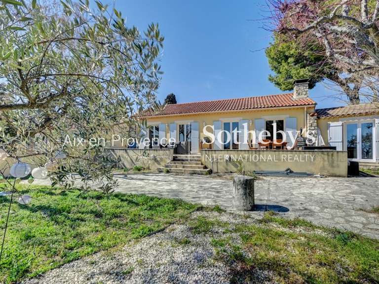 Maison Éguilles - 4 chambres - 155m²
