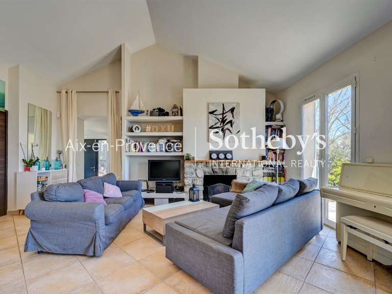 Maison Éguilles - 4 chambres - 155m²