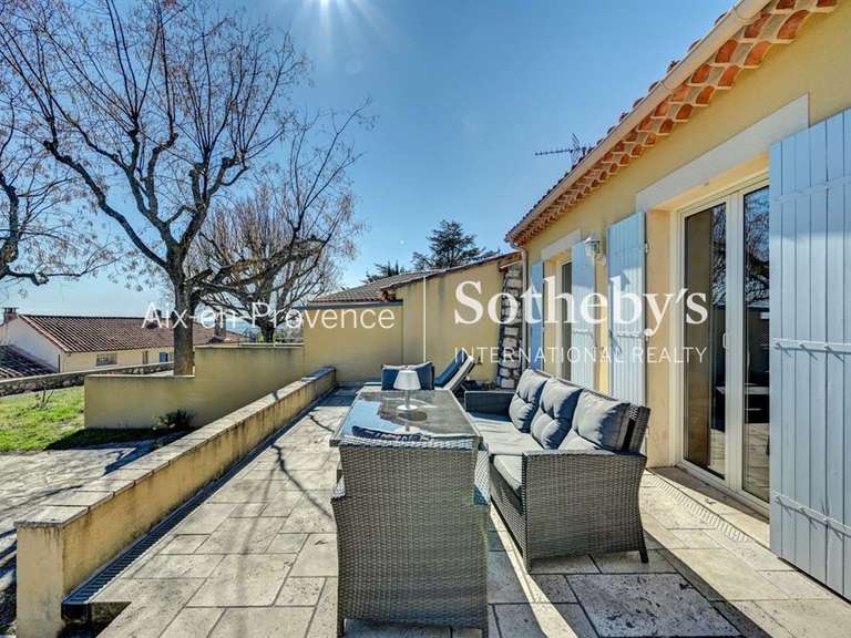 Maison Éguilles - 4 chambres - 155m²