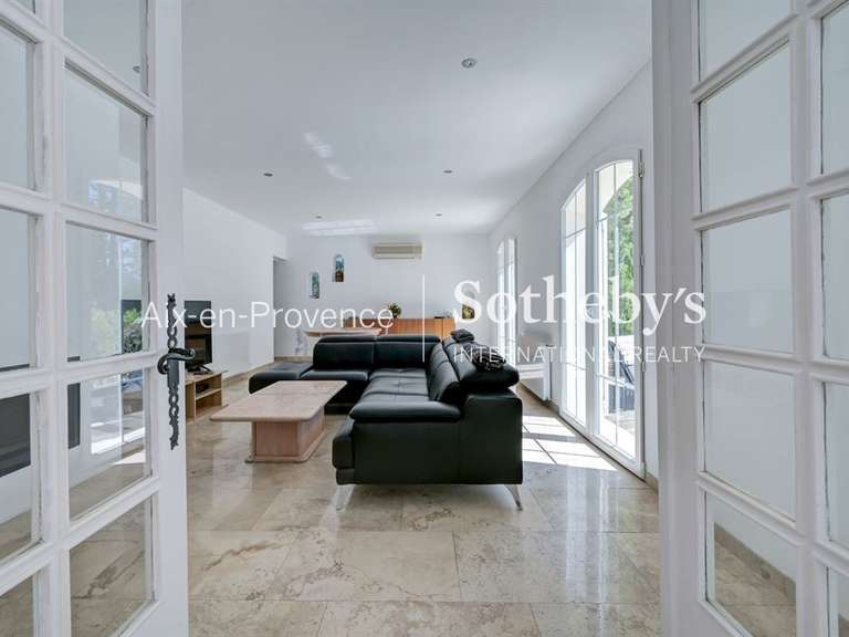 Maison Éguilles - 4 chambres - 164m²