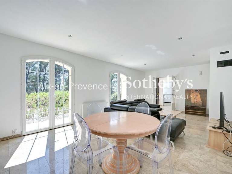 Maison Éguilles - 4 chambres - 164m²