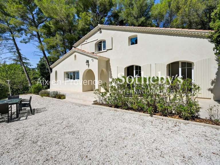Maison Éguilles - 4 chambres - 164m²