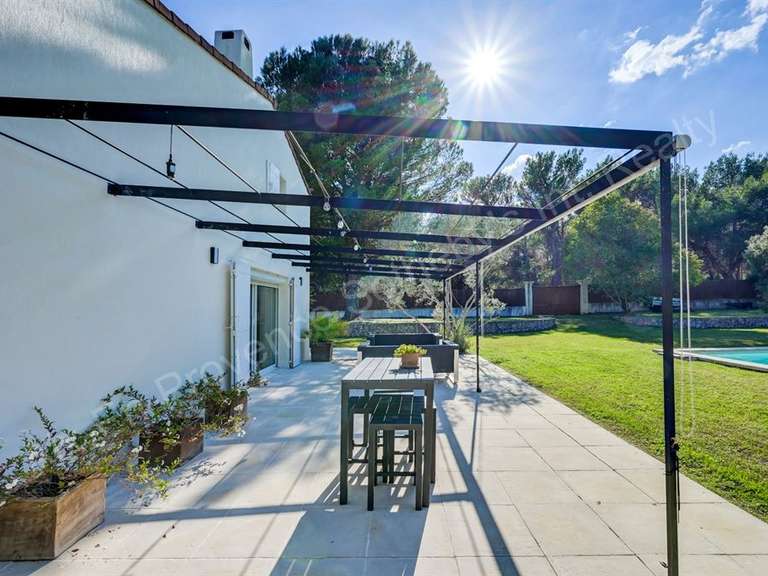 Maison Éguilles - 4 chambres - 165m²