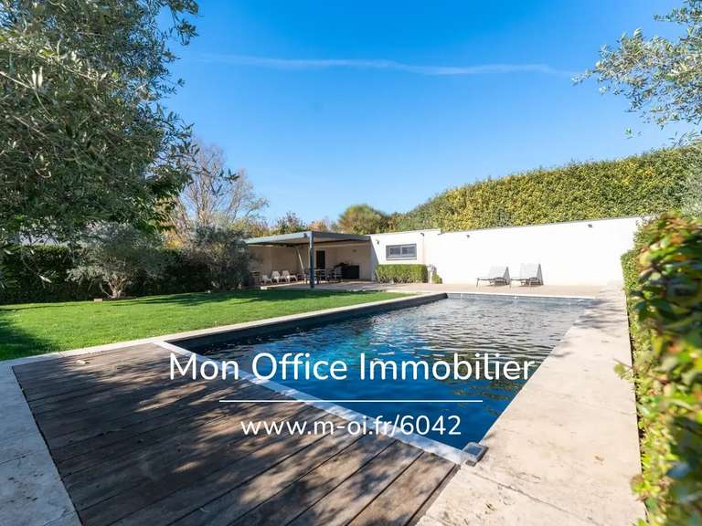 Maison Éguilles - 4 chambres - 170m²