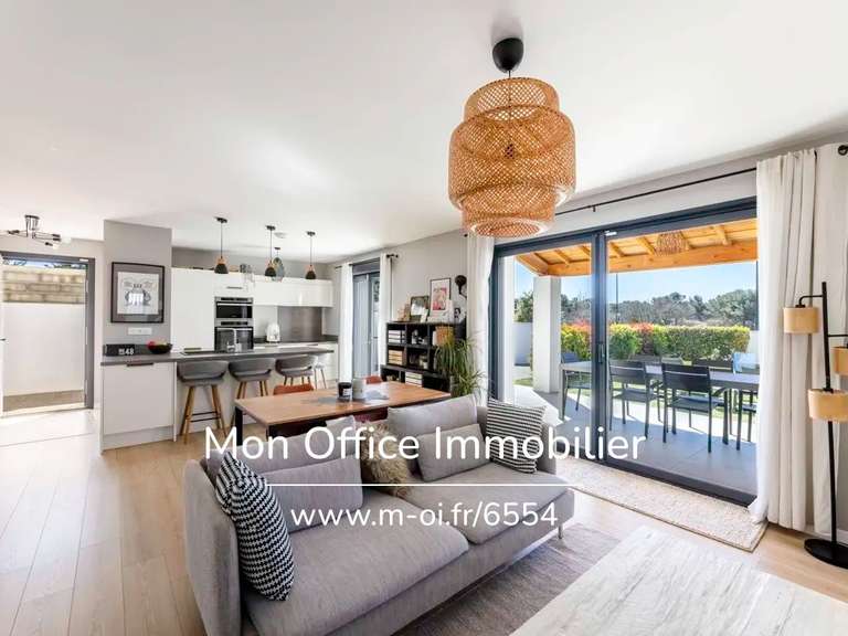 Maison Éguilles - 4 chambres - 118m²