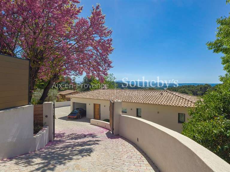 Maison Éguilles - 4 chambres - 240m²