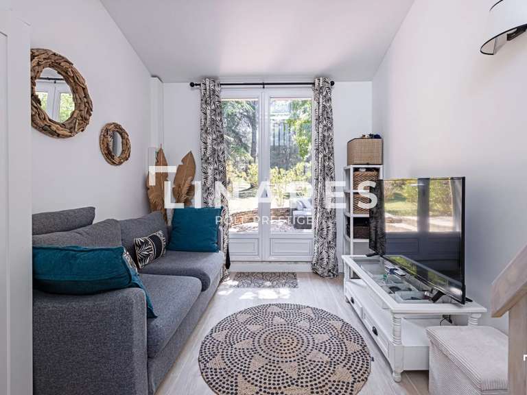 Maison Éguilles - 5 chambres - 191m²