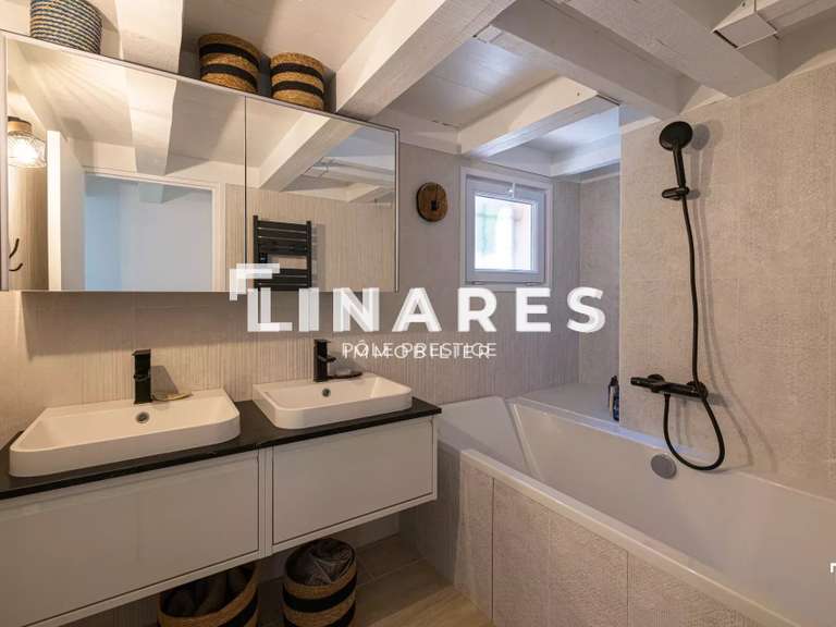 Maison Éguilles - 5 chambres - 191m²